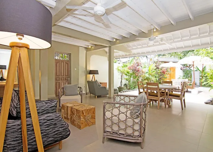 Zen Drupadi 1 2 Bedrooms ホテル スミニャック